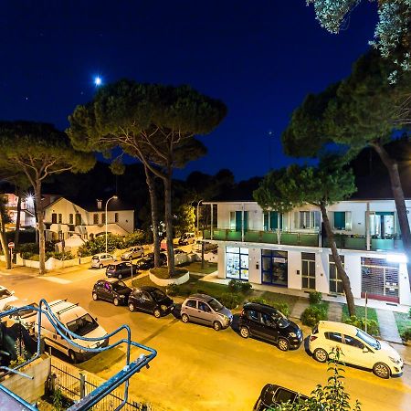 B&B Foscolo Llido Degli Estensi Exteriör bild