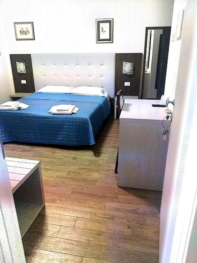 B&B Foscolo Llido Degli Estensi Exteriör bild