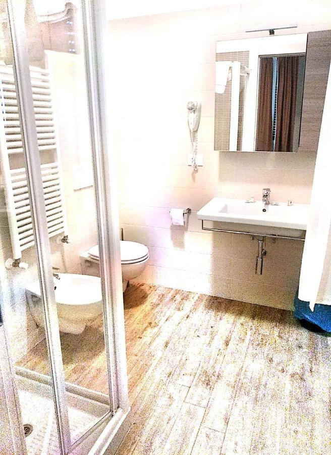 B&B Foscolo Llido Degli Estensi Exteriör bild