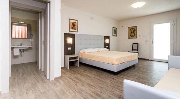 B&B Foscolo Llido Degli Estensi Exteriör bild